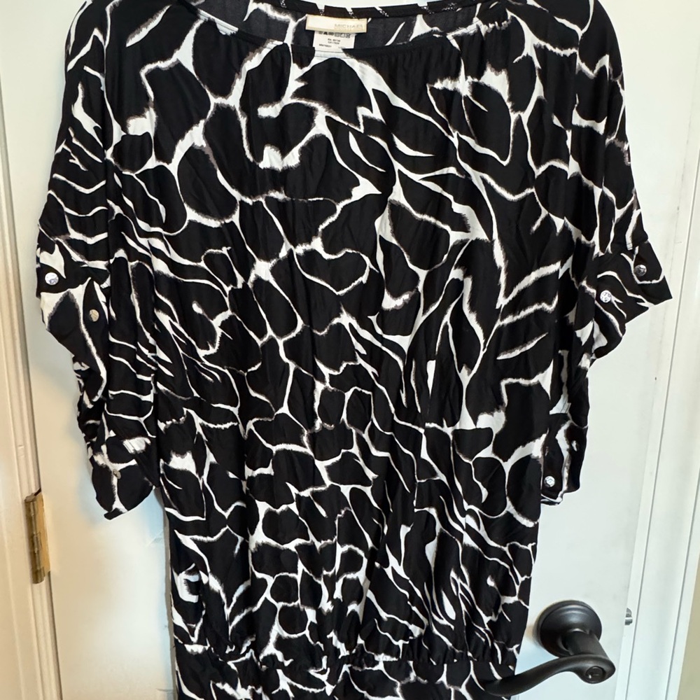 Michael Kors Stylish Black and White Women's Top